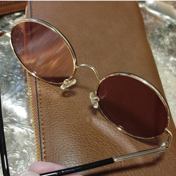 *Round Mirror Metal Framed Sunglasses - Picture 3 of 7